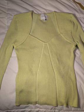 PINK ROSE BRAND Ribbed Lime Green Long Sleeve Top Size M